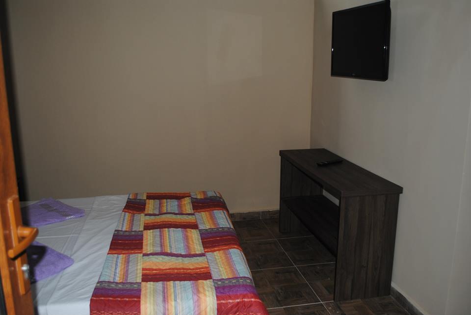 Maxim Mini Hotel Batoemi Buitenkant foto