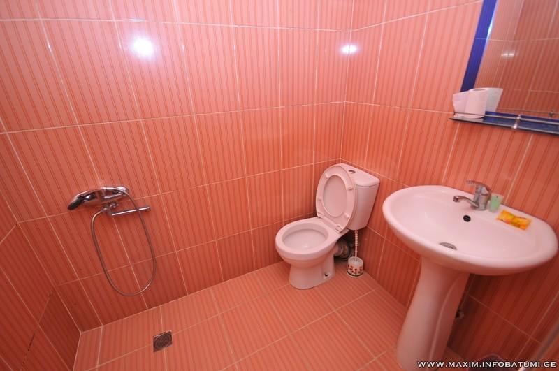 Maxim Mini Hotel Batoemi Buitenkant foto