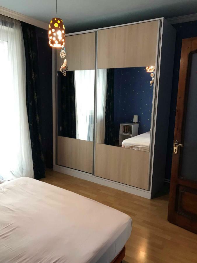 Maxim Mini Hotel Batoemi Buitenkant foto